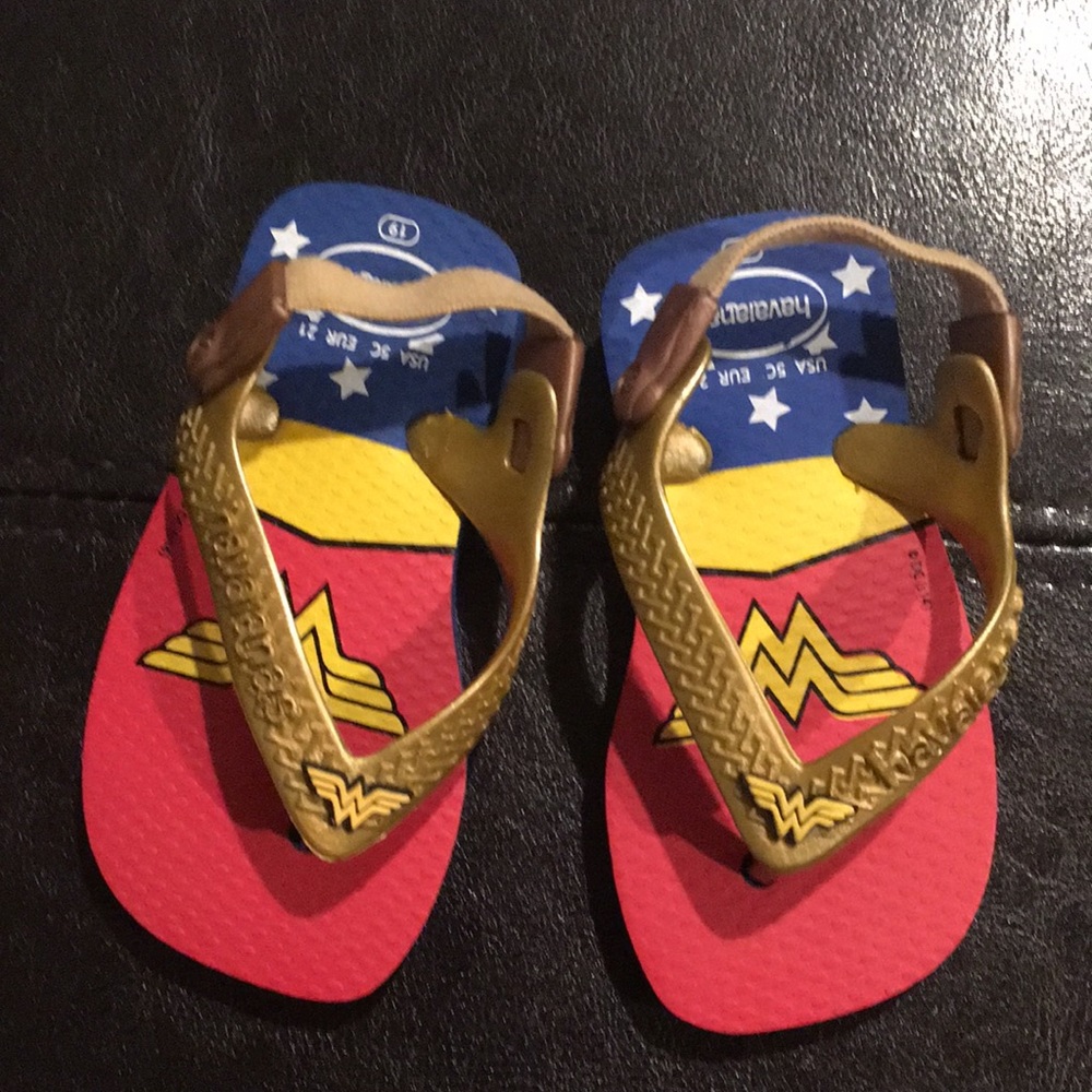 Haivaianas Wonder Woman Baby Flip Flop sandals 5C